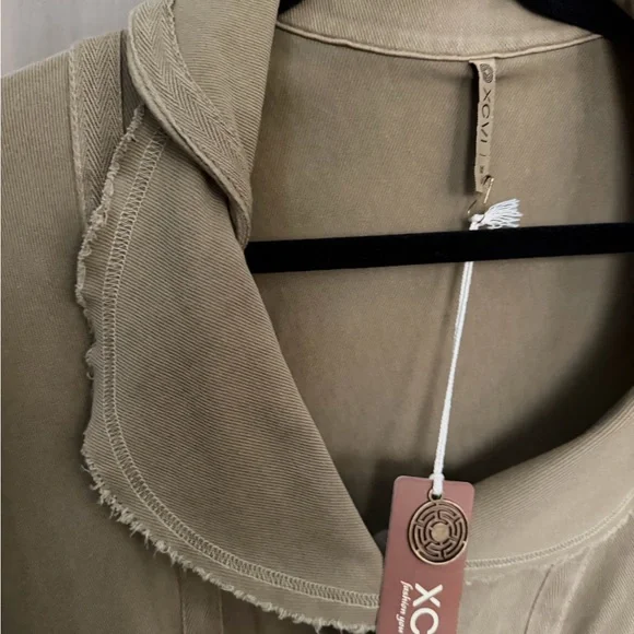 XCVI Women's Khaki Blazer with Unique Collar - NWT - Picture 2 of 3